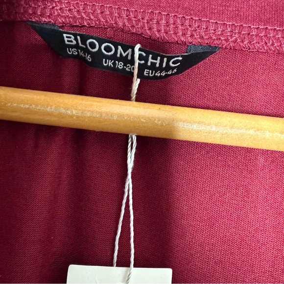 Bloomchic Burgundy Colorblock Contrast Striped V Neck T-shirt Women’s 1X 14-16 - Picture 6 of 11